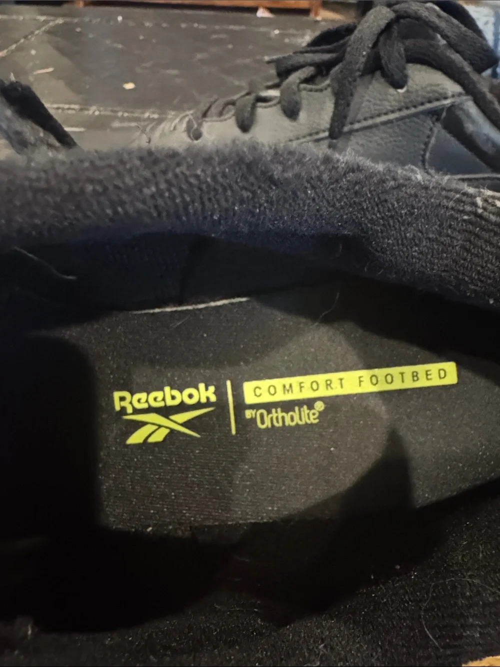 Reebok Men's Black Leather Low-Top Sneakers